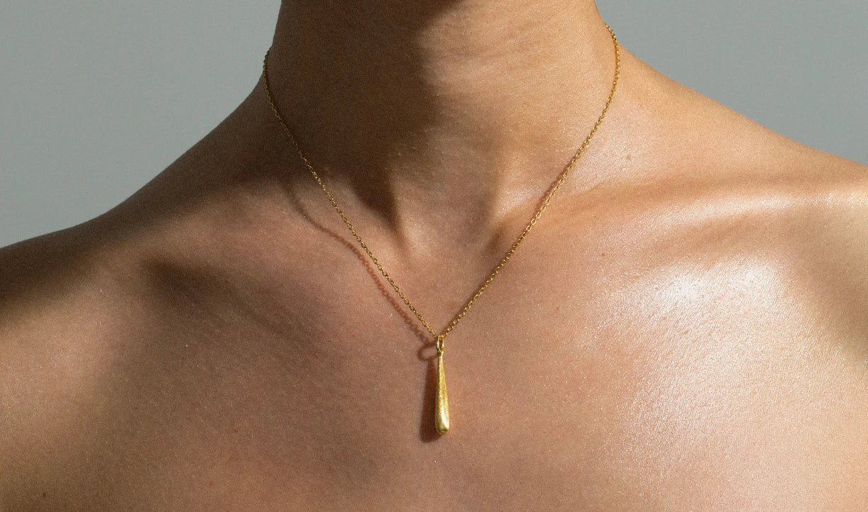 Pendants in gold