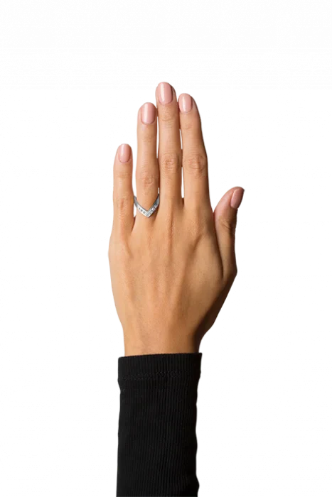 Diamond V Ring
