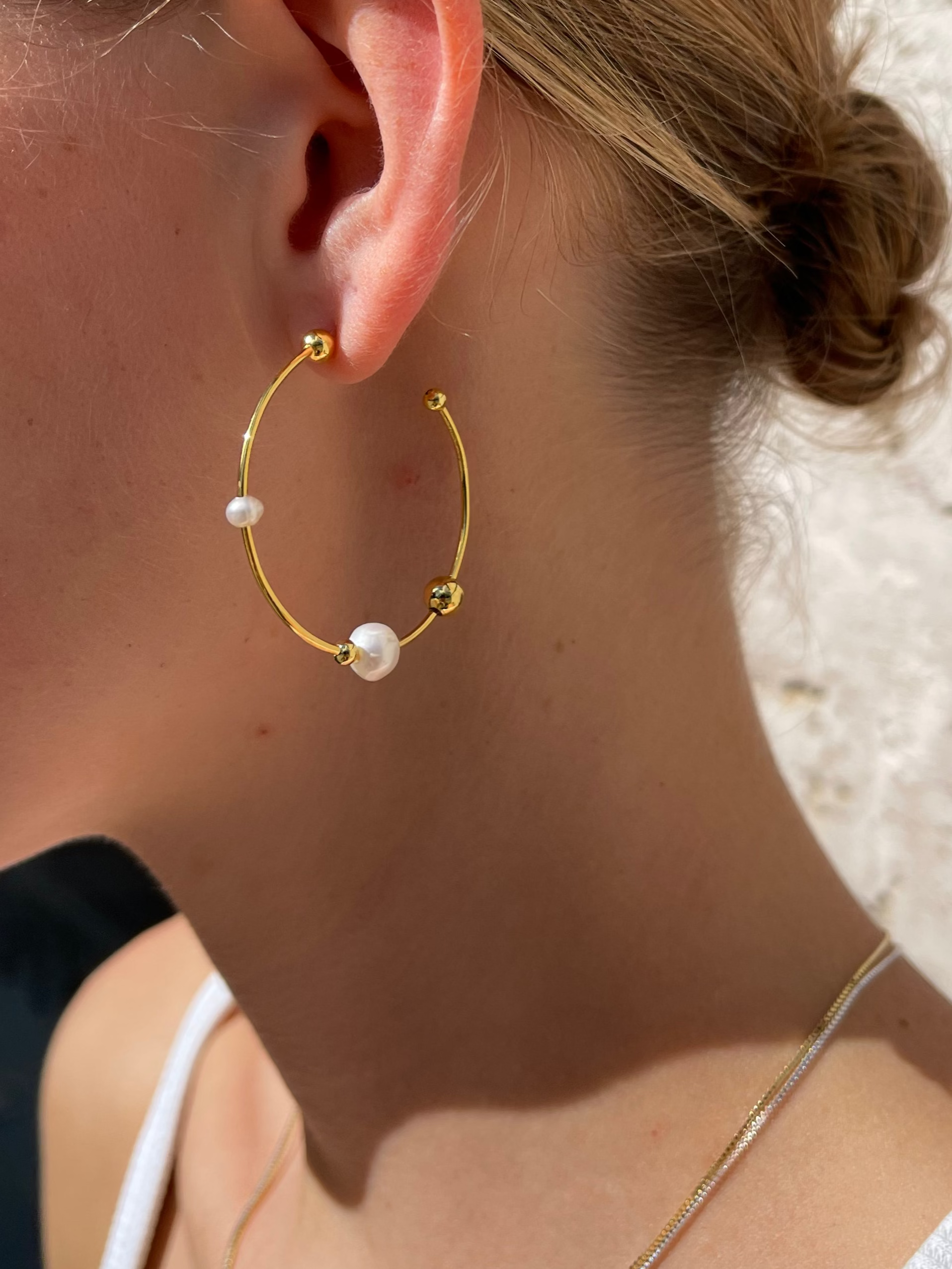 Big Atomic Pearl Hoop